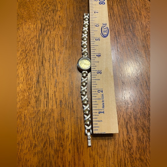 Faded Glory watch silver colored band with gold tone hearts. - Picture 9 of 9